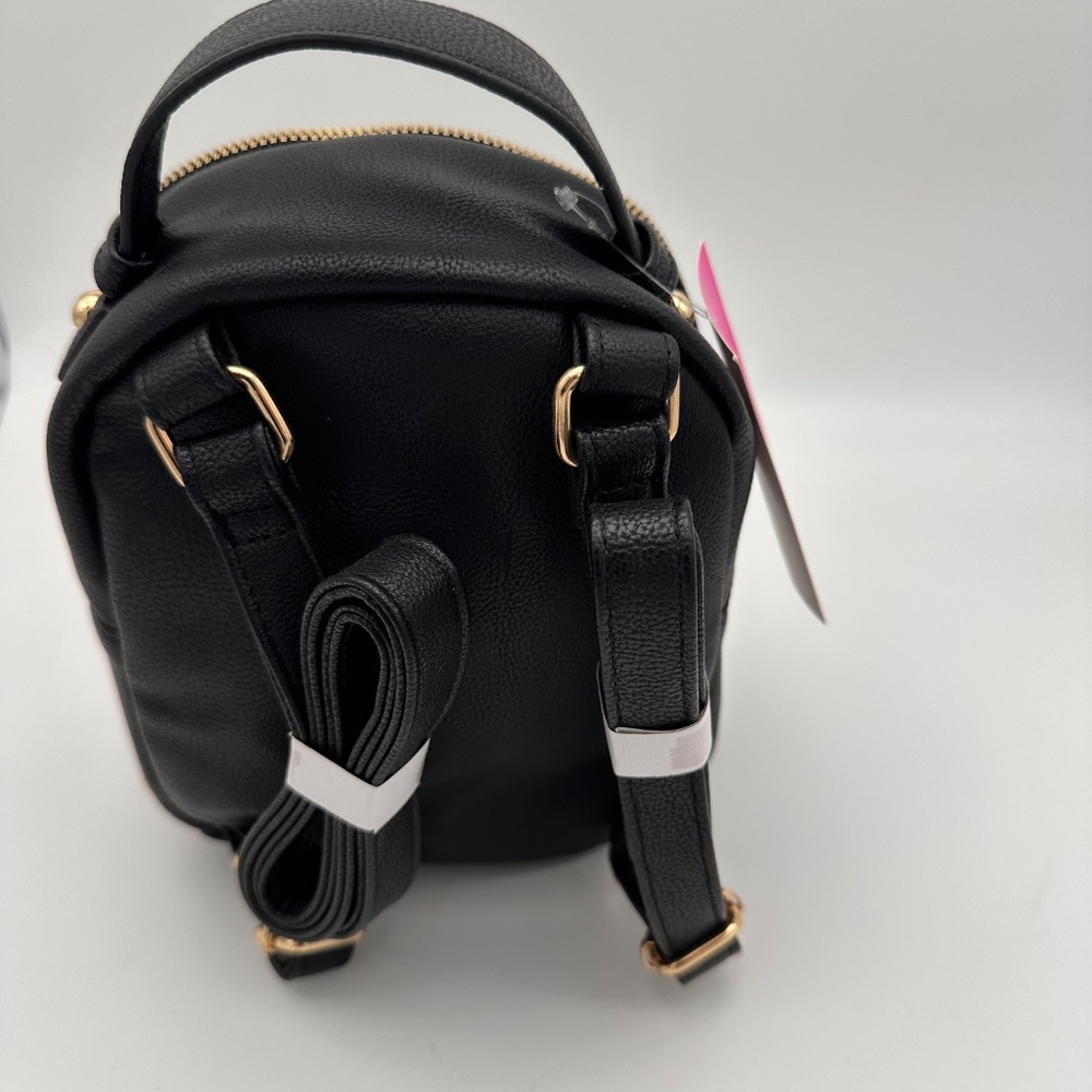 NWT Betsey Johnson Vampire Dog Mini Backpack Purse Puppy Dracula Kitsch - Picture 2 of 4